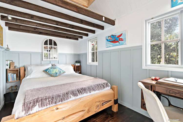 6 Whatipu Road Huia_15