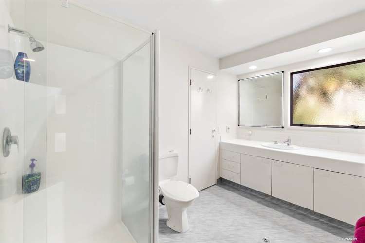 73 Cliff Road Torbay_13