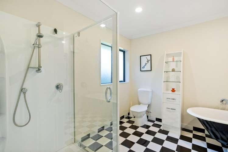 100 Maui Pomare Road Nikau Valley_25