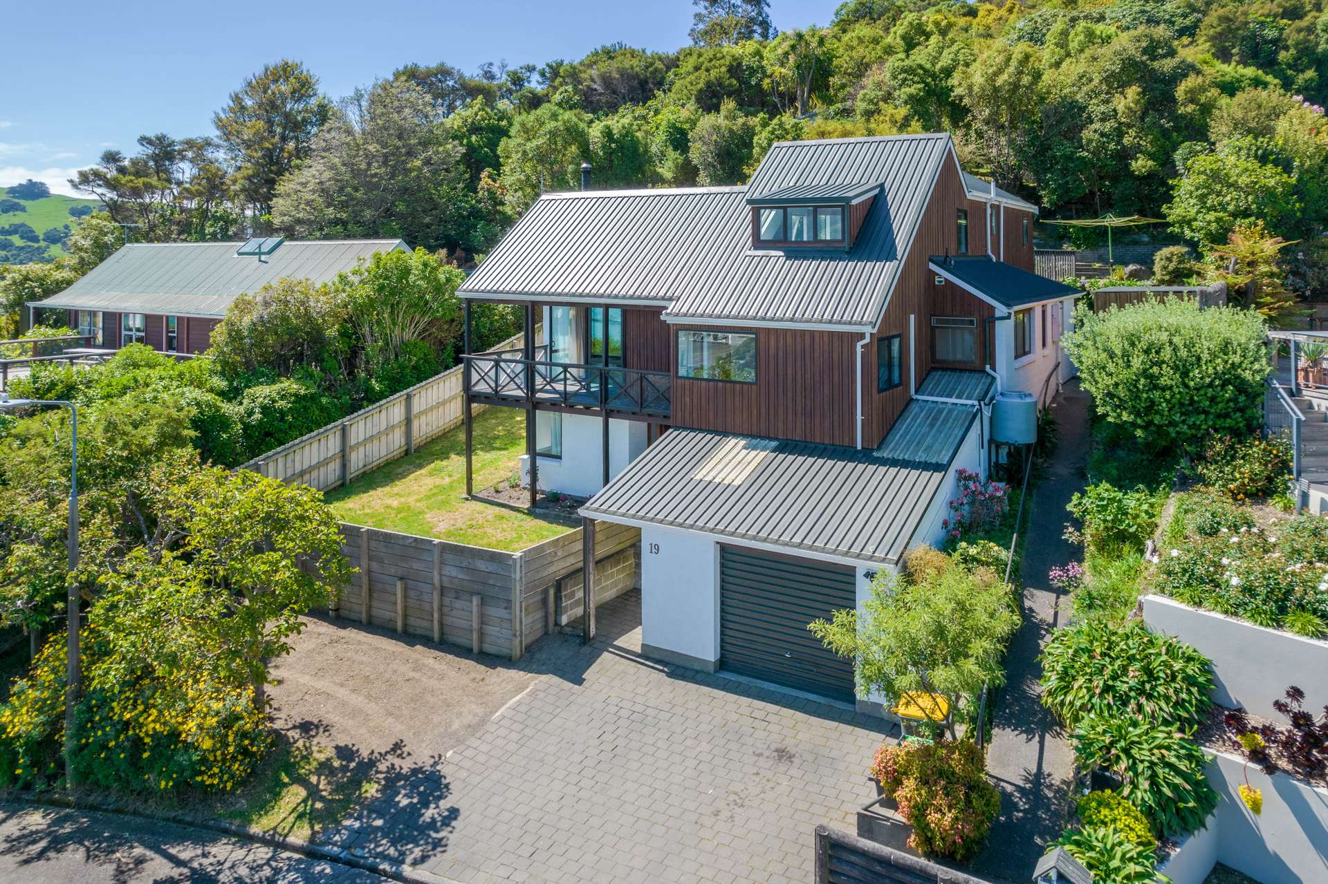 19 Settlers Hill Akaroa_0