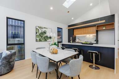 7 & 9 Waitai Crescent_4