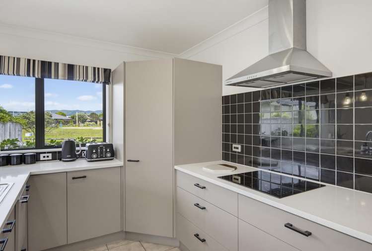 1 William Noel Place Waikanae Beach_4
