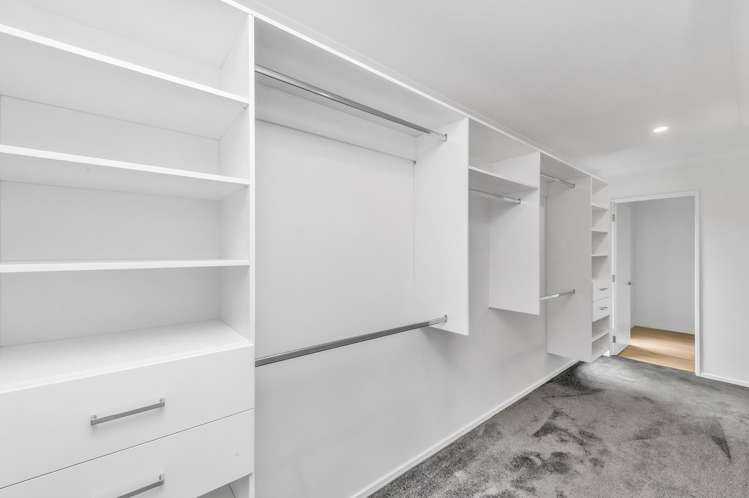 29 Irvines Track Halswell_11