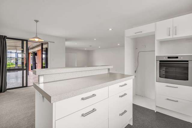 8 Parkdale Close Allenton_4