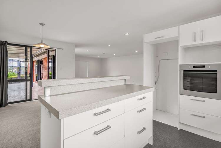 8 Parkdale Close Allenton_3