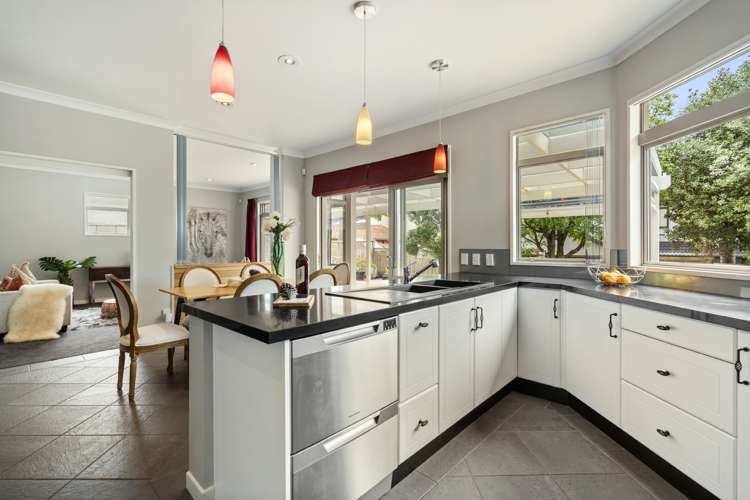 11 English Oak Drive Schnapper Rock_16