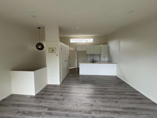 23l Hendry Avenue Hillsborough_3