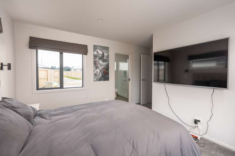 16 Tawhai Crescent Wharewaka_8