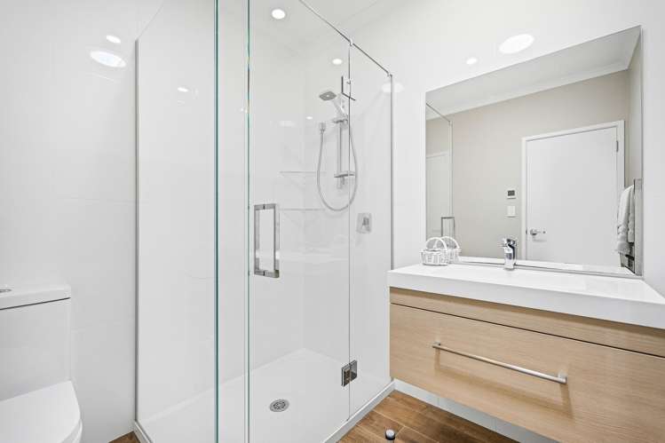 37 Sanremo Lane Stanmore Bay_6