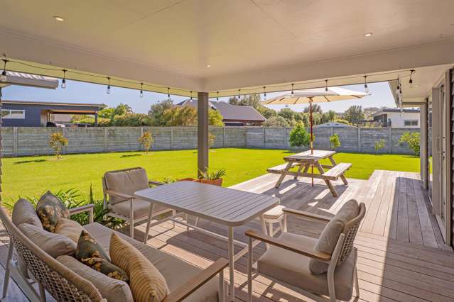 44 Longreach Drive Cooks Beach_2