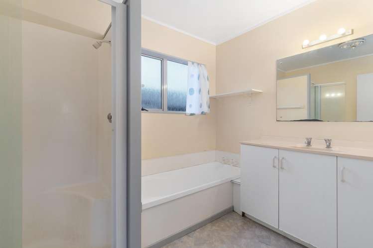 53 Edgewater Parade Waiuku_8