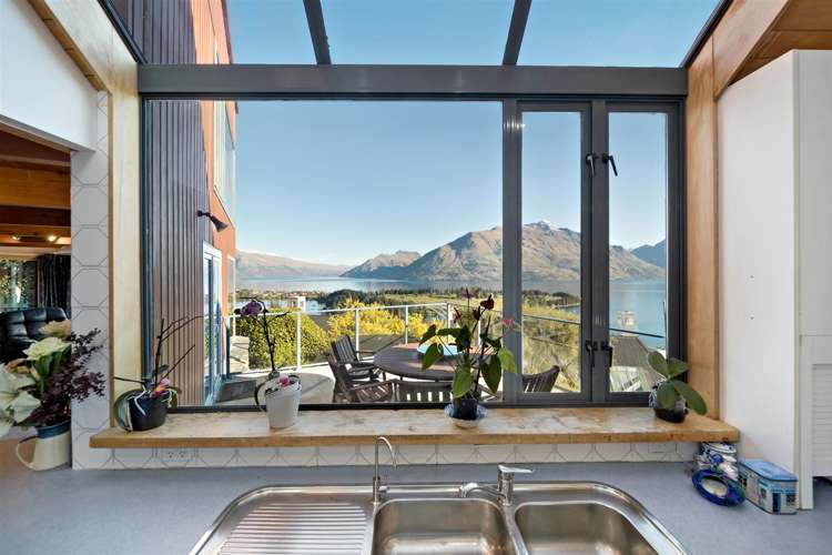 33 Edinburgh Drive Queenstown_15