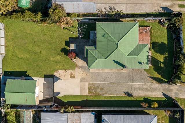 Solid Freehold Living on 814sqm - View Now!