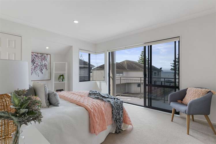 22 The Esplanade Eastern Beach_13