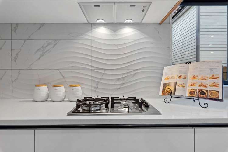 1b Geoffrey Road Torbay_13