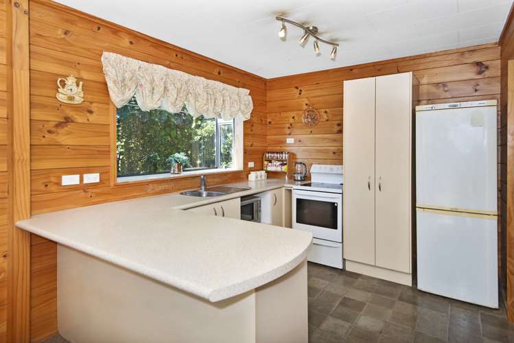 26 Sutton Crescent Papakura_16