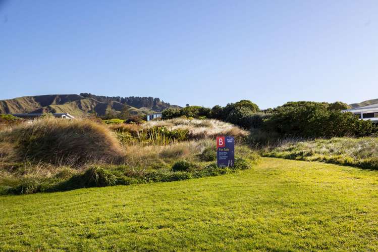 8 Beach Road Flat Point_7