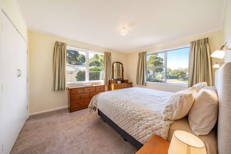 7 Moehau Grove Trentham_14