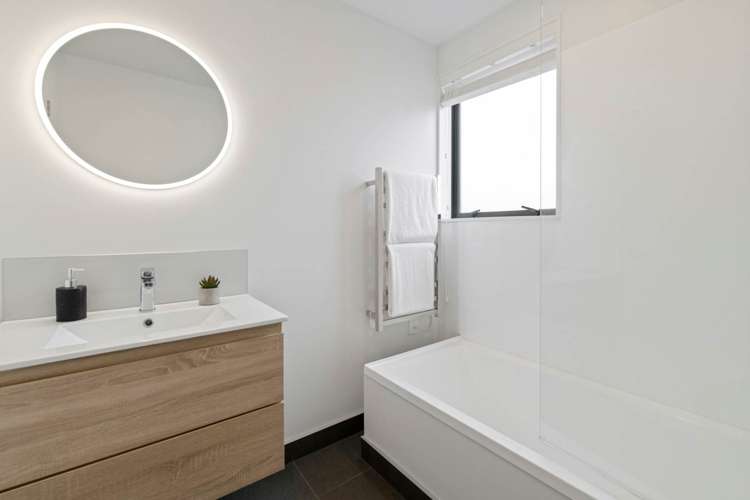 8 Panoni Lane Howick_11