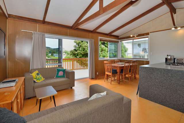 88 Newcastle Street Mahia_3