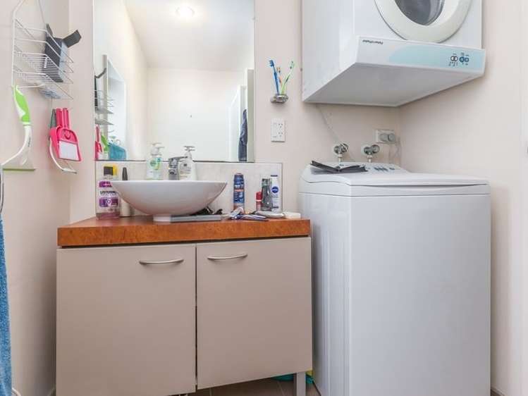 22G/76 Albert Street 10015_7
