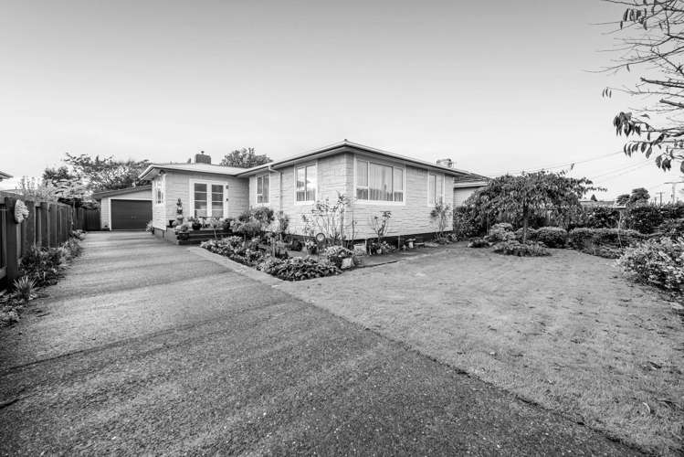 50 Reid Avenue_0