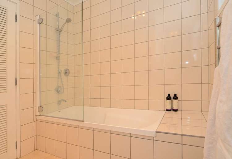 2 Takahe Road Titirangi_11