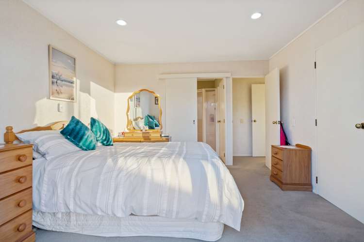 1/9 Ribbonwood Crescent Goodwood Heights_12