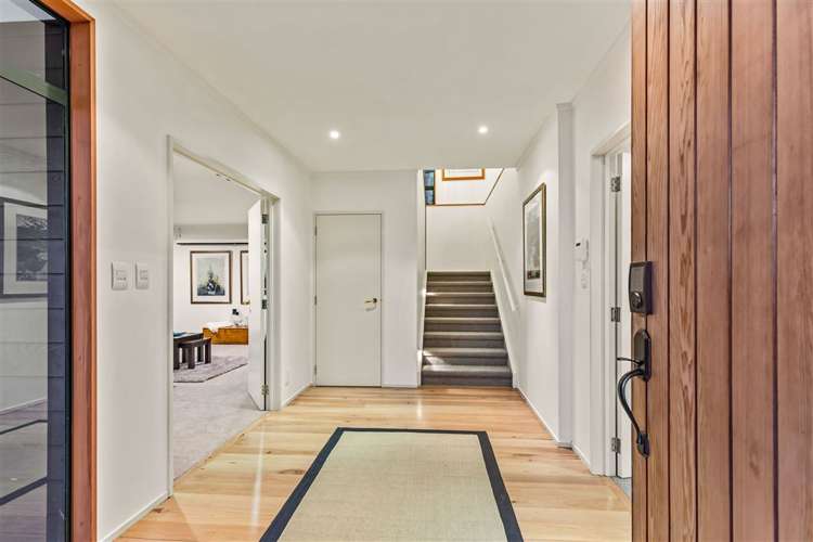 8 The Knoll Greenhithe_36