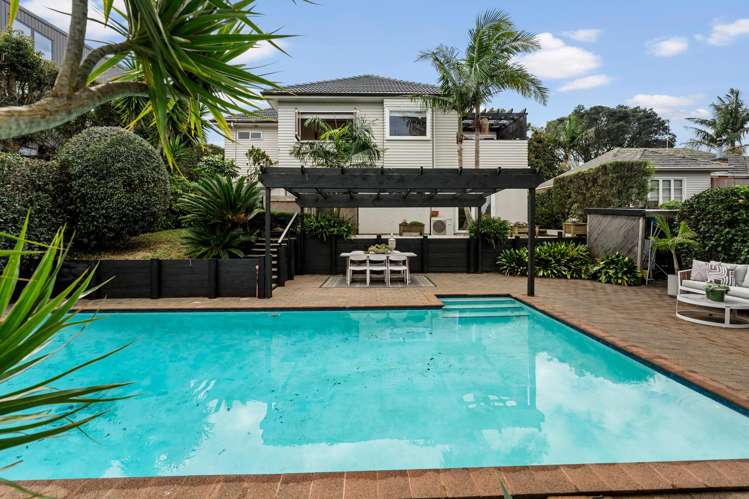 414 Riddell Road_0