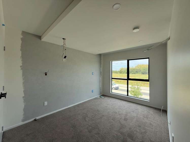 Unit 5/89 Otuwairoa Esplanade Papakura_8