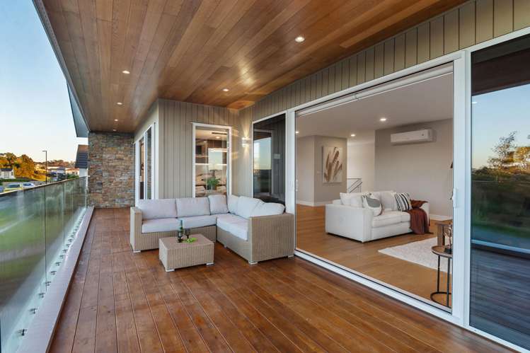 162 Arran Point Parade Orewa_11