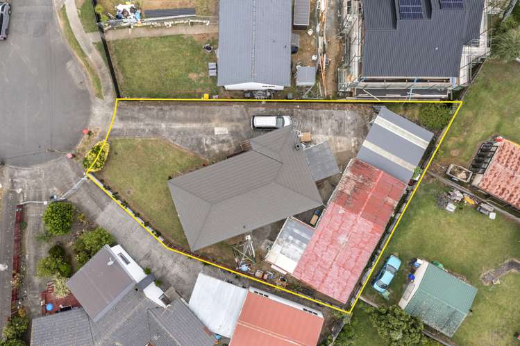 8 Athelstan Place Otara_11