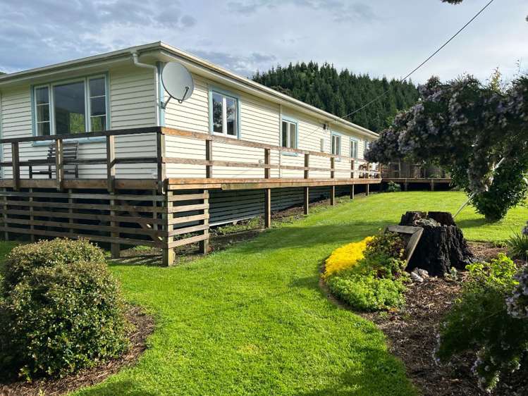 1550 Coast Road Pongaroa_18