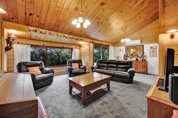 16 Heaphy Road Opunake_15