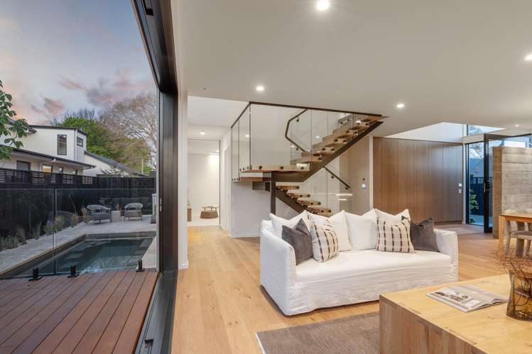2/36 Tui Street_2