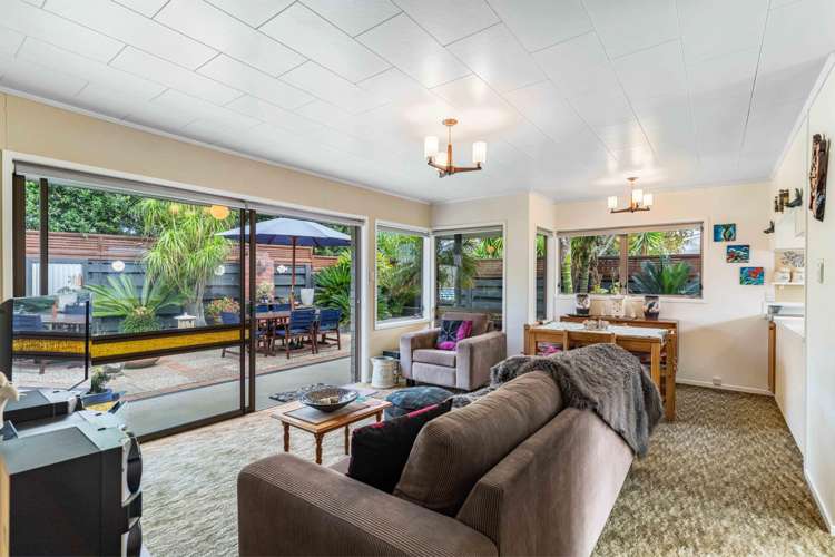 5B Monarch Grove Pauanui_7