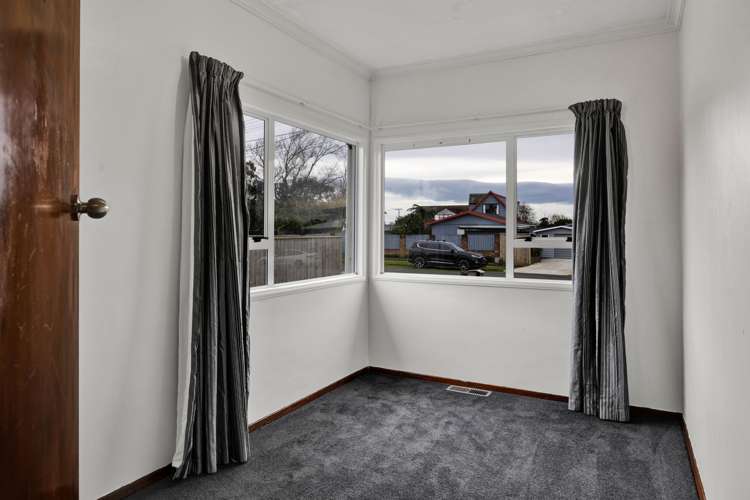 13 Ropata Street Hawera_12