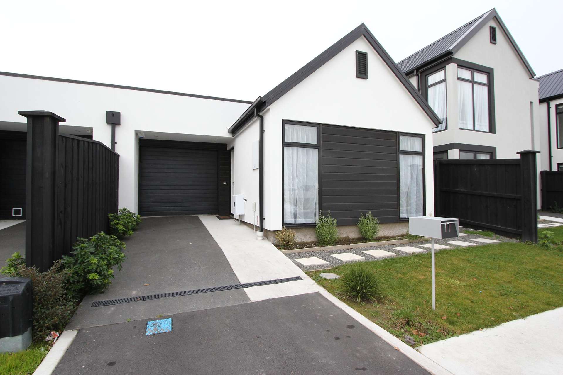 77 Faringdon Boulevard Rolleston_0