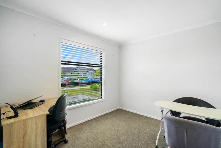 11 Munford Lane Riverhead_25