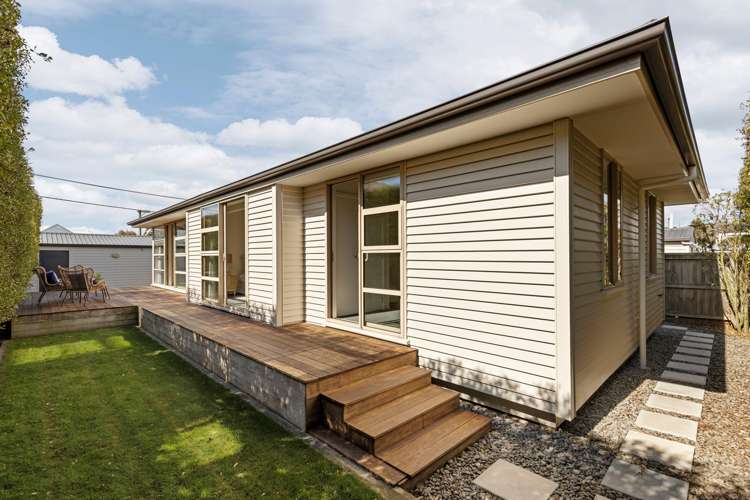 24 Wildberry Street Woolston_15