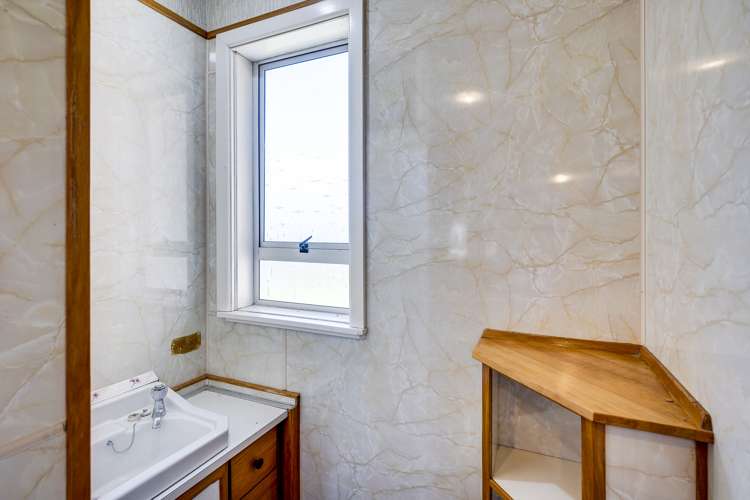 26 Lee Road Taradale_19