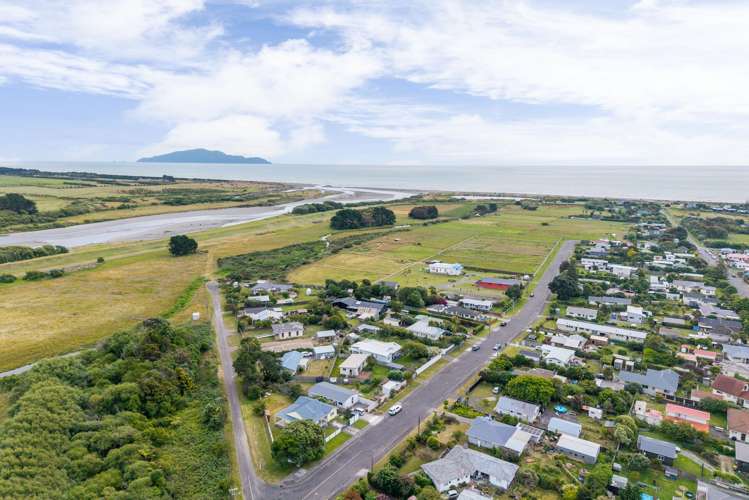 37 Kiharoa Street Otaki Beach_27