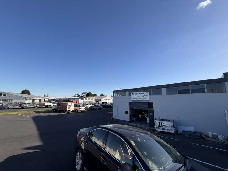 1/1 Canon Place Pakuranga Heights_8