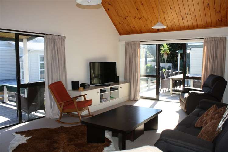 4 Braddock Grove Pauanui_1