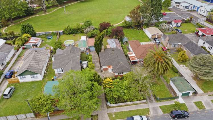 61 Glen Road Stokes Valley_24