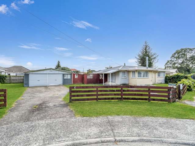 Diamond in the rough with renovation potential +++