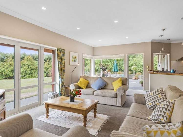 427 Halkett Road West Melton_15