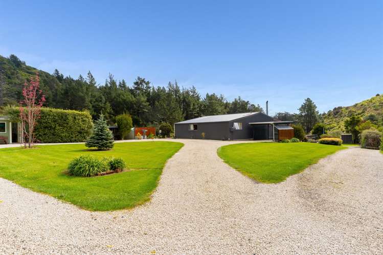 102 Boons Valley Road Waikawa_2
