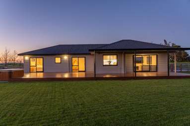 88 McLeod Road_4